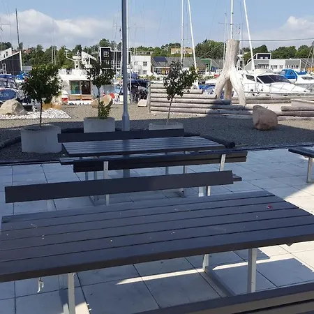 Houseboat, Maritime 'Glamping' + 2 Sup Boards